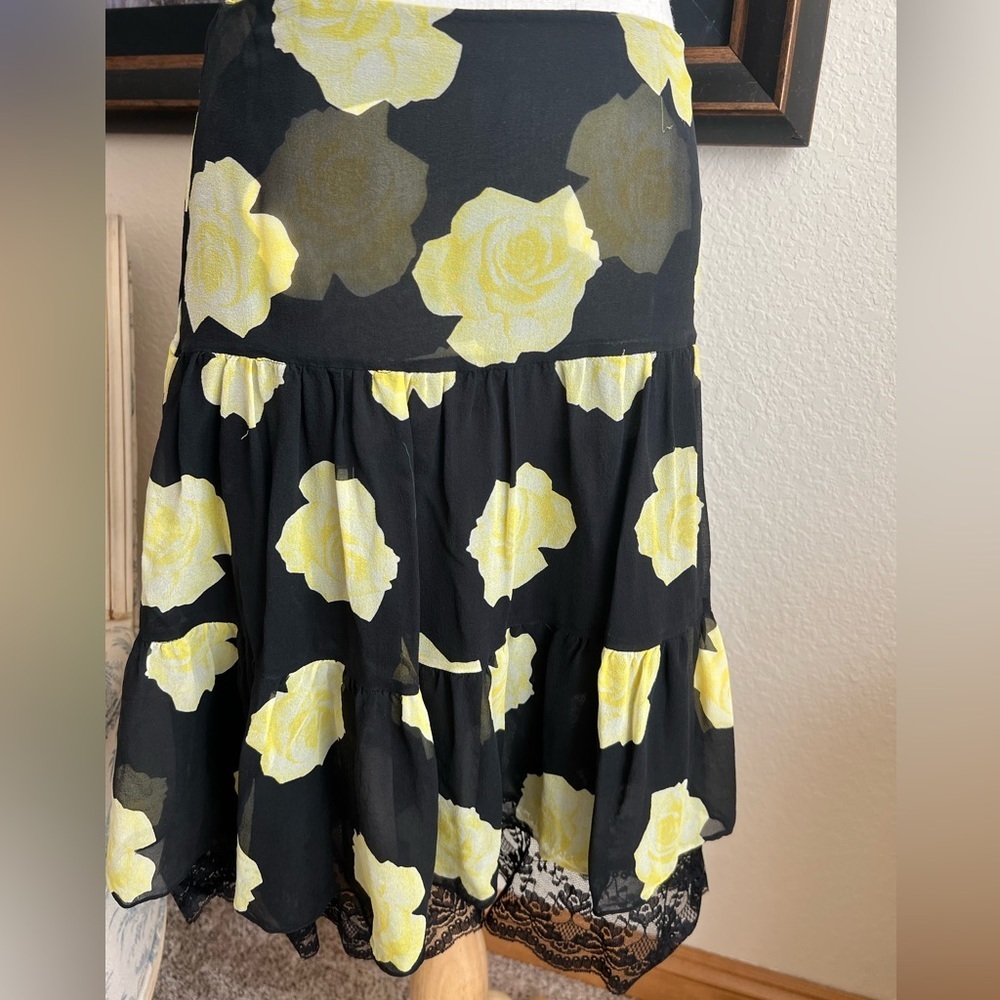 Kiton Black Yellow Floral Skirt 100% Silk w/Lace Trim Size S